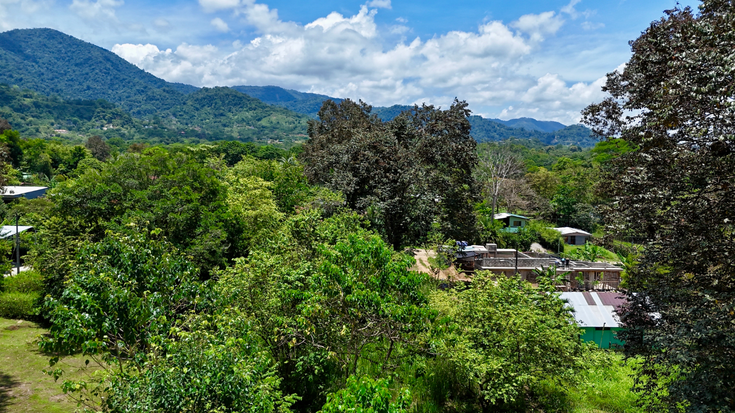 Tranquil neighbourhood mountain view lot in Ojochal, South Pacific, Cost Rica (Lot #1) selected