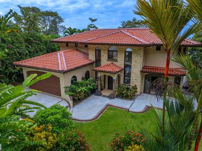 Luxury Oceanview Estate Steps from the Beach image 3
