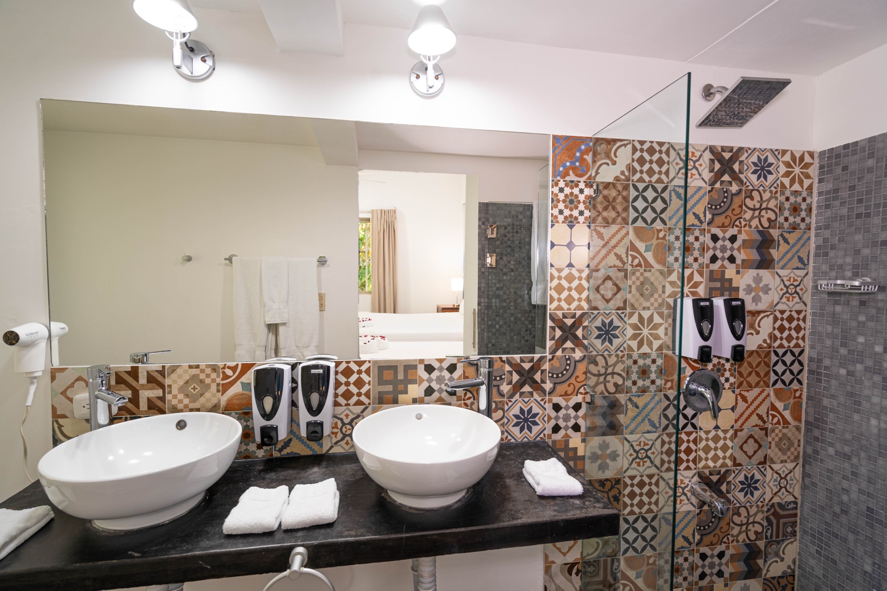 Turnkey Boutique Hotel in Prime Manuel Antonio Beach Location selected