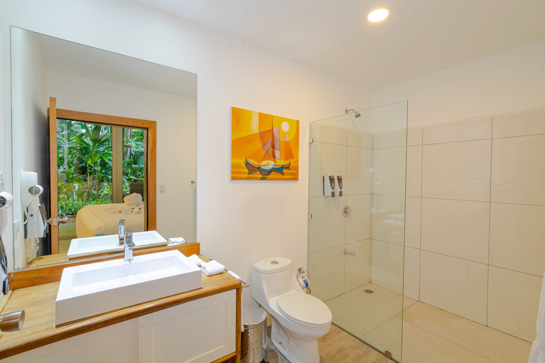 Turnkey Boutique Hotel in Prime Manuel Antonio Beach Location selected