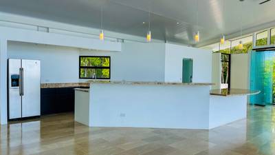 Jungle Paradise with Panoramic Ocean Views in Perla Ballena image 5