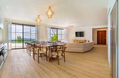 Ocean View Home with Infinity Pool, Solar System & Jungle Views in Ojochal image 4
