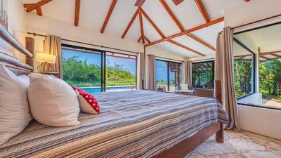 3 Bedroom Elegant Home With Guest Suite & Sweeping Ocean Views image 4