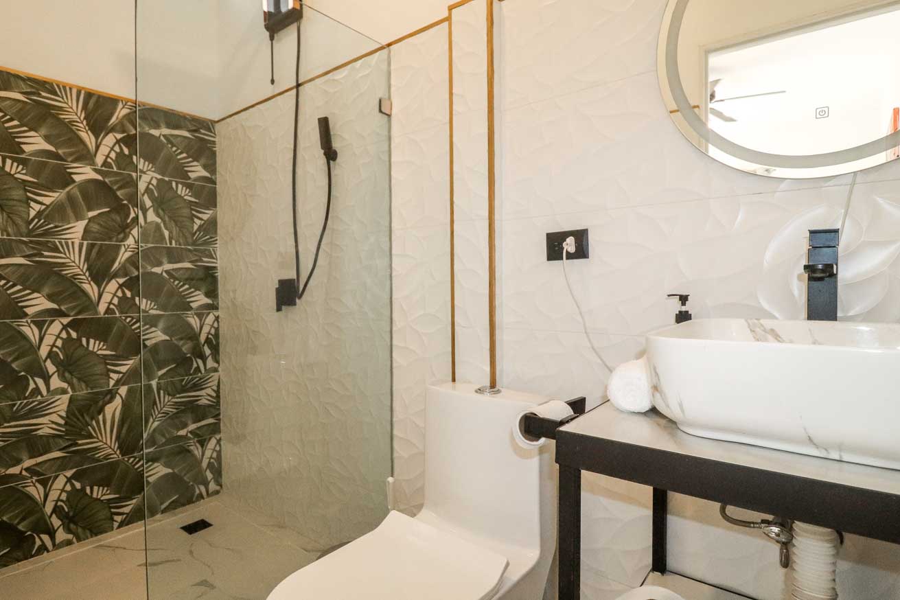 High-Demand Investment Property in Prime Uvita Location – 3-Bed Tropical Home Just 700 Meters from the Beach selected