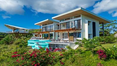 Iconic Luxury Estate with Unmatched Mountain Views | Manuel Antonio Estates image 1