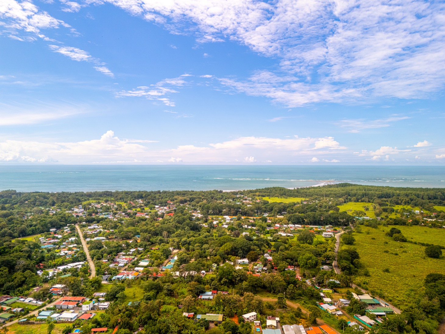 Charming Home Near Uvita’s Whale Tail Beach — Comfort, Privacy, and Rental Potential selected