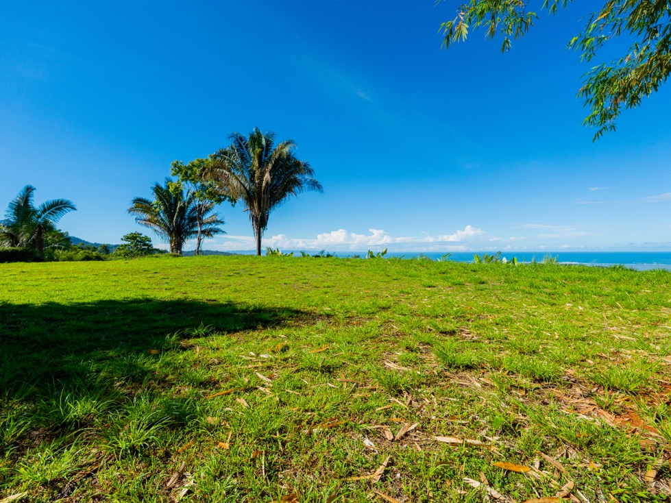 Spectacular Ocean View Parcel in Uvita’s Premier Hillside Community selected
