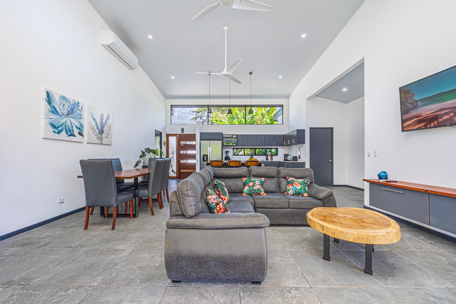 Tropical Modern Pool Residence Minutes from Marino Ballena National Park selected