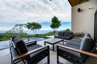 Tropical Modern Masterpiece Home For Sale in Southern Costa Rica image 5