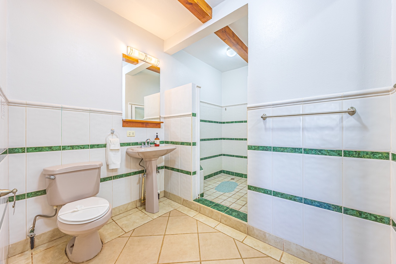 Oceanview Boutique Hotel and Villas Overlooking the Iconic Whale’s Tail selected