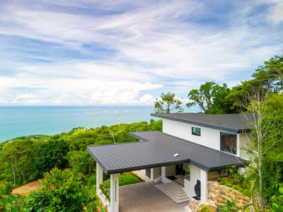 Luxury 5-Bedroom Estate with Panoramic Pacific Ocean & Jungle Views image 5