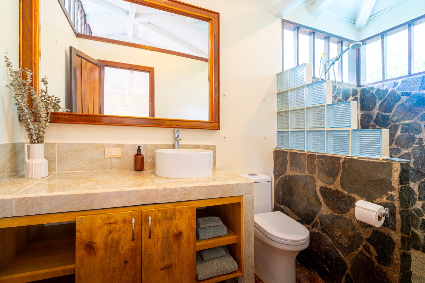 Ocean View Estate in Escaleras with Guest House, Pool & Expansion Potential selected