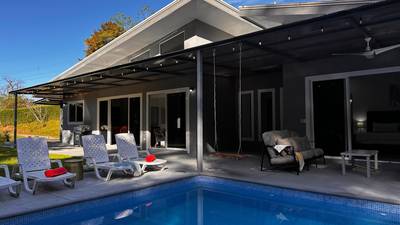 Tranquil Retreat Perfect for Families or a Peaceful Retirement in Uvita image 1