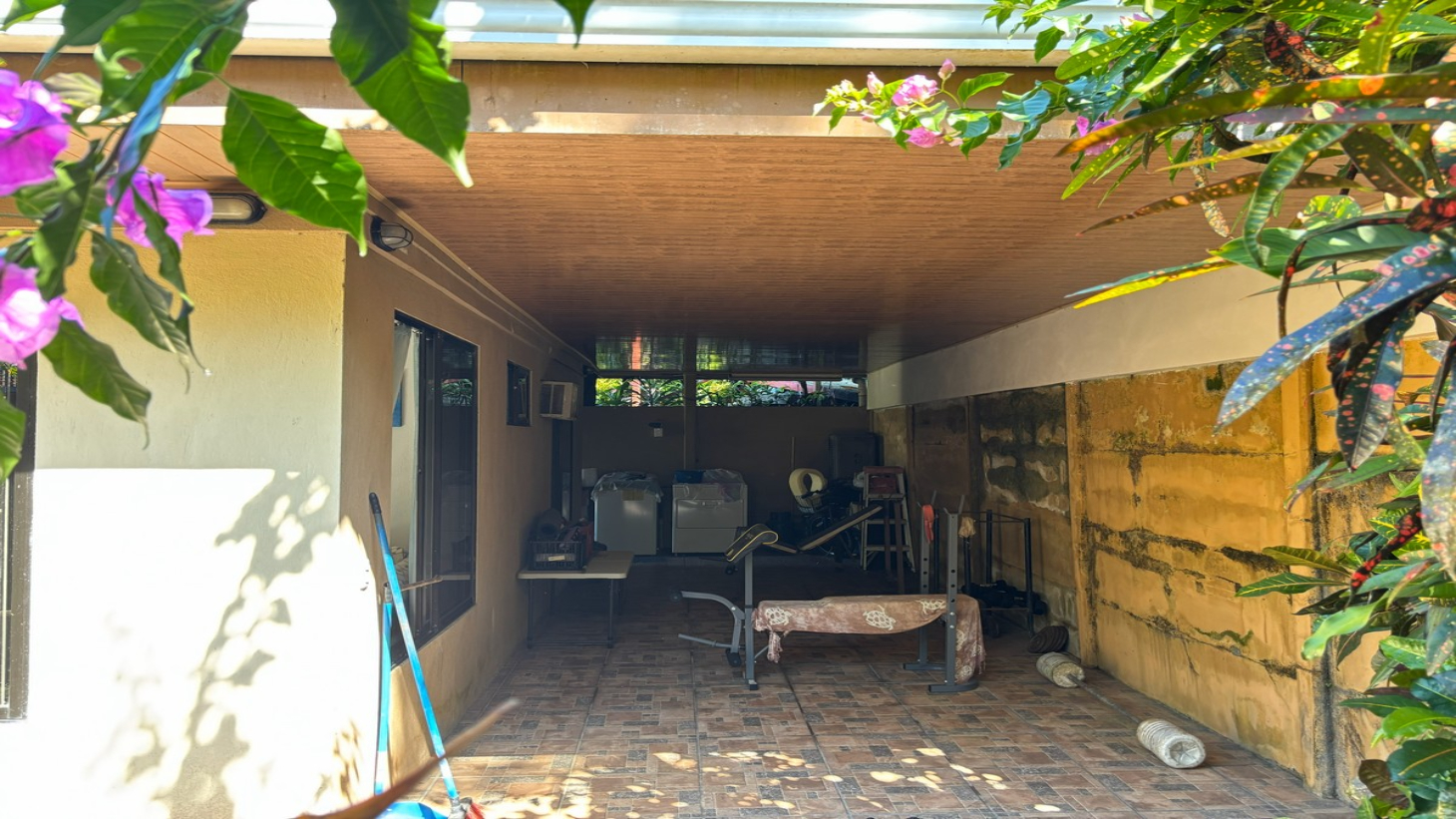 2 Bedroom Secure & Private Walk To River Home With Dip Pool!!! selected