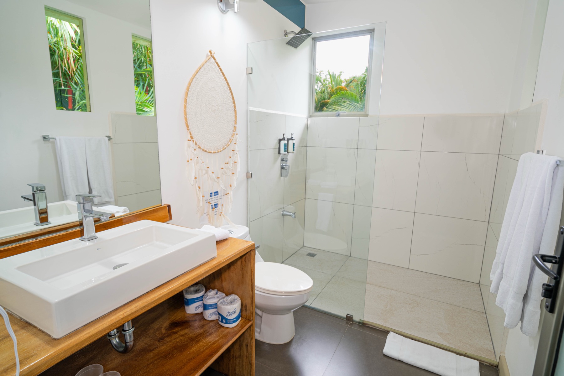 Turnkey Boutique Hotel in Prime Manuel Antonio Beach Location selected