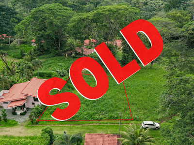 Beautiful Lot in Gated Community with Nearby Creek and Jungle-Covered Valley image 1