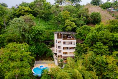 Serene Retreat with Income Potential in Manuel Antonio image 3