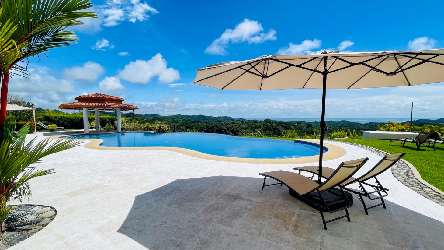 Luxury Ocean View Estate in Ojochal, Costa Rica — 6-Suite Home with Infinity Pool, Ideal for Wellness Retreats or Boutique B&B selected