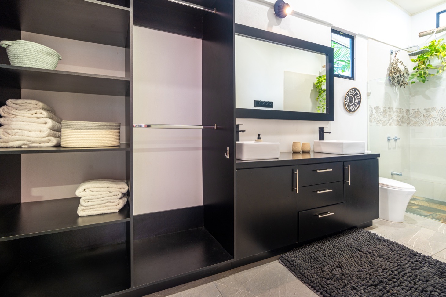 Charming Home Near Uvita’s Whale Tail Beach — Comfort, Privacy, and Rental Potential selected