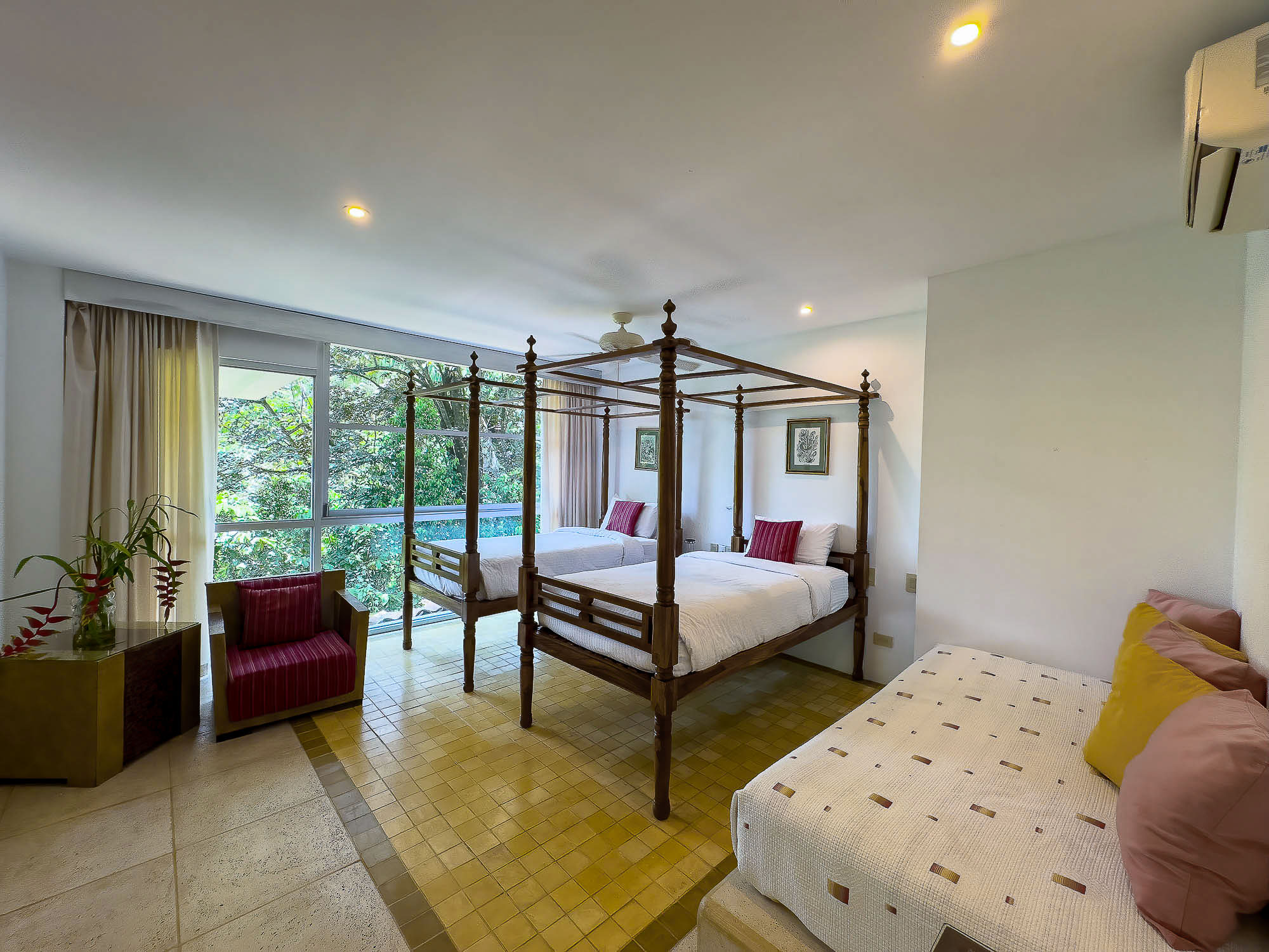 Luxury Mountain & Ocean View Villa in Manuel Antonio selected