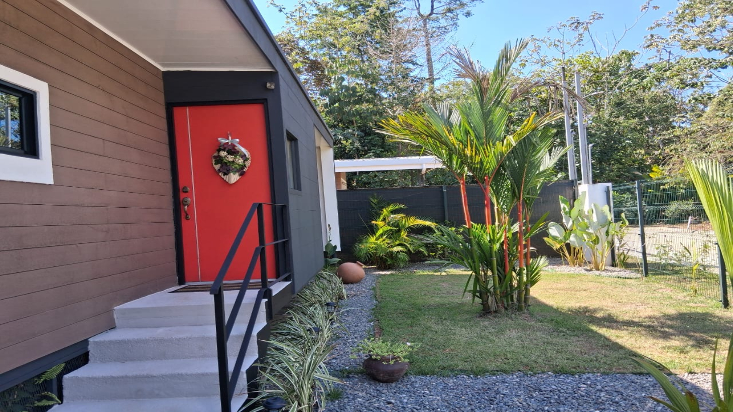 Beautiful and modern house in Altos de Bejuco, Elegance and excellent location selected