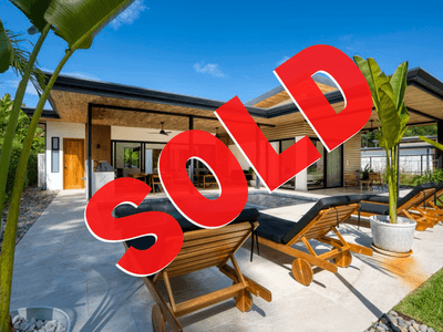 Luxury 3-Bedroom Home in Uvita image 1