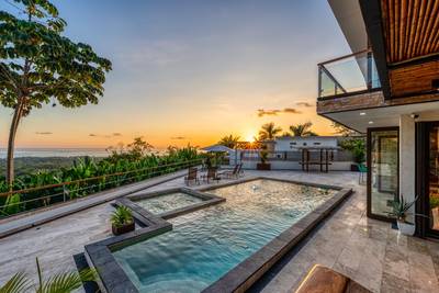 Prestigious Ballena Villa with Panoramic Whale’s Tail Views and Luxurious Spa image 4