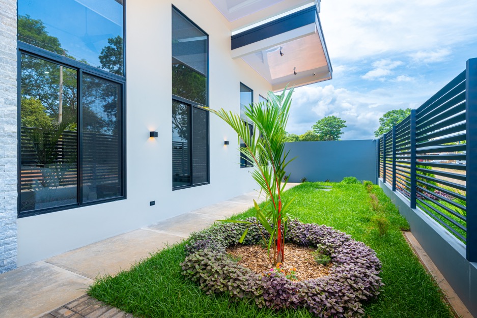 Elegant Coastal Living in Uvita – Walk to Beach, Dine, and Nature selected