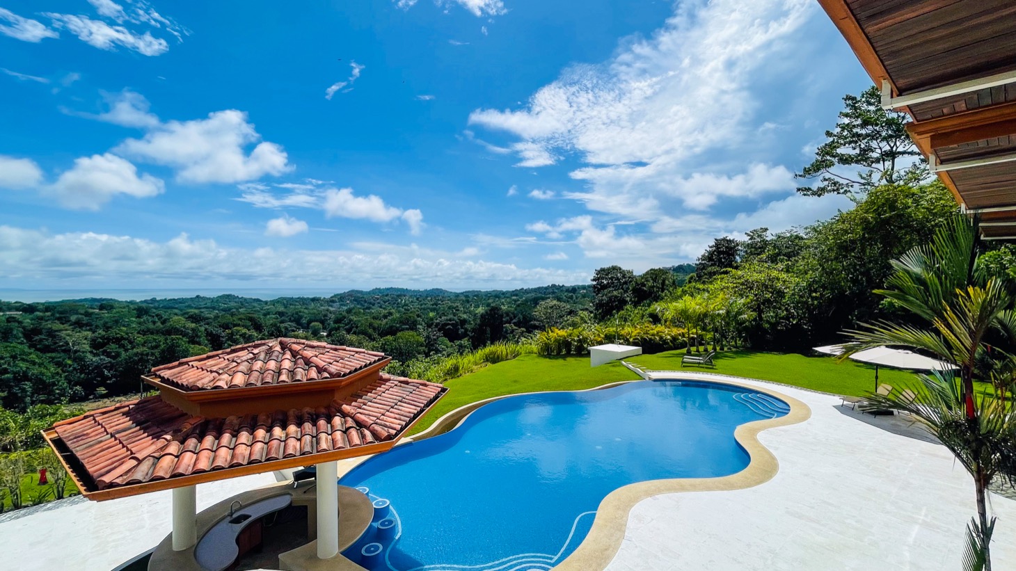 Luxury Ocean View Estate in Ojochal, Costa Rica — 6-Suite Home with Infinity Pool, Ideal for Wellness Retreats or Boutique B&B selected