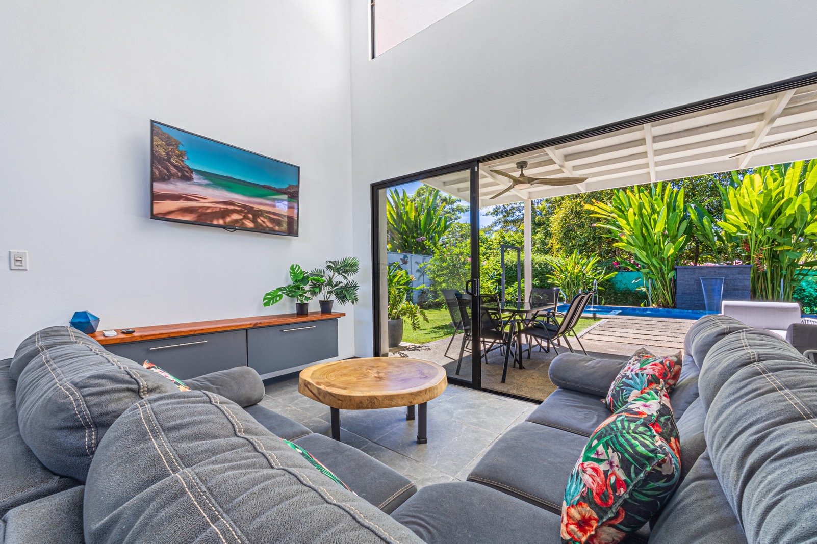 Tropical Modern Pool Residence Minutes from Marino Ballena National Park selected