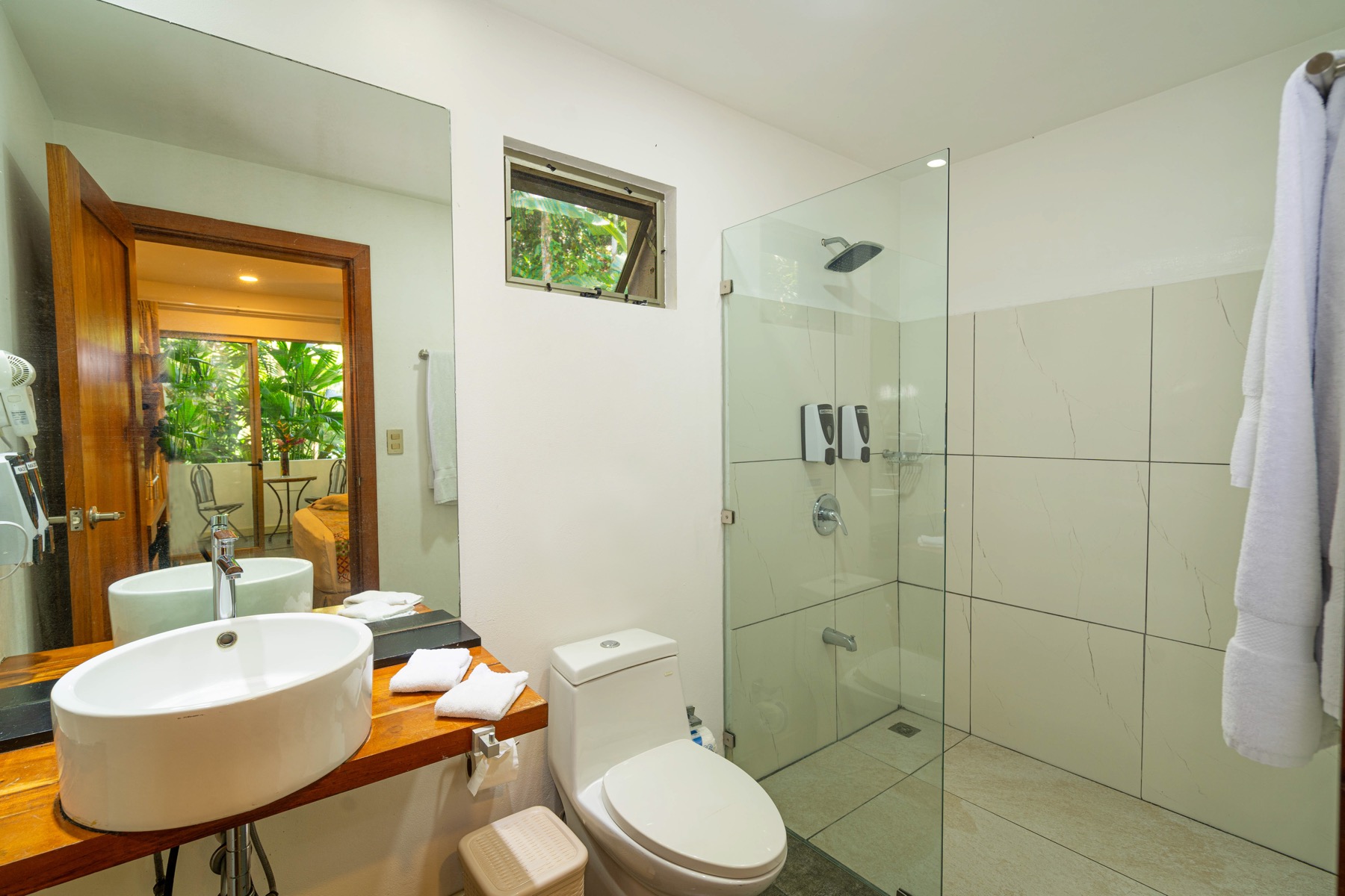 Turnkey Boutique Hotel in Prime Manuel Antonio Beach Location selected