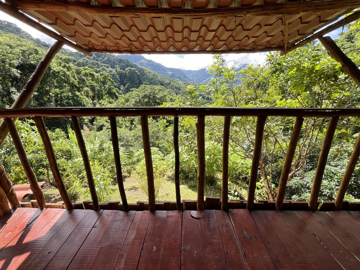 Charming Mountain Retreat in Vergel de Osa – Minutes from Ojochal, Beaches, and Waterfalls selected