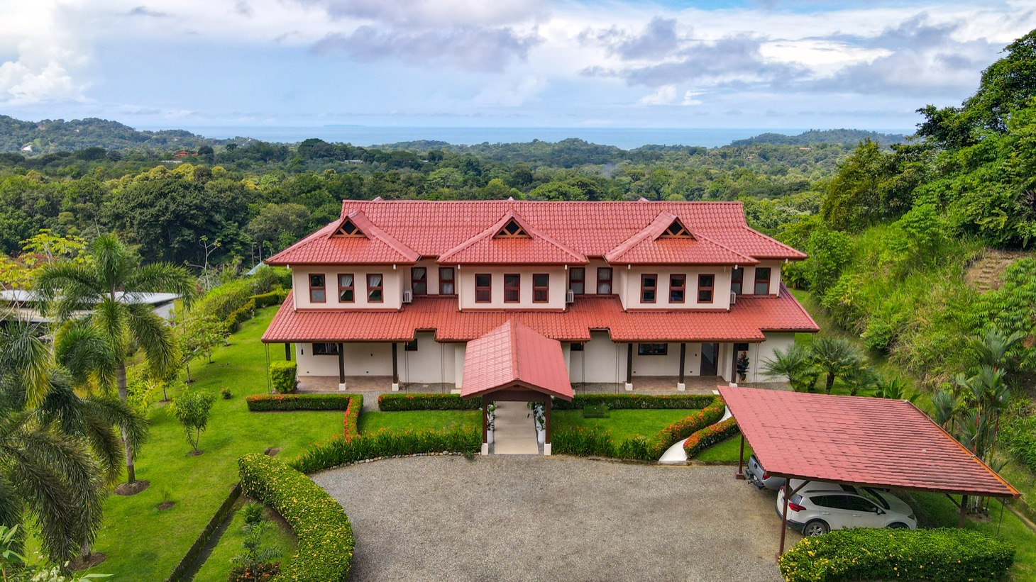 Luxury Ocean View Estate in Ojochal, Costa Rica — 6-Suite Home with Infinity Pool, Ideal for Wellness Retreats or Boutique B&B selected