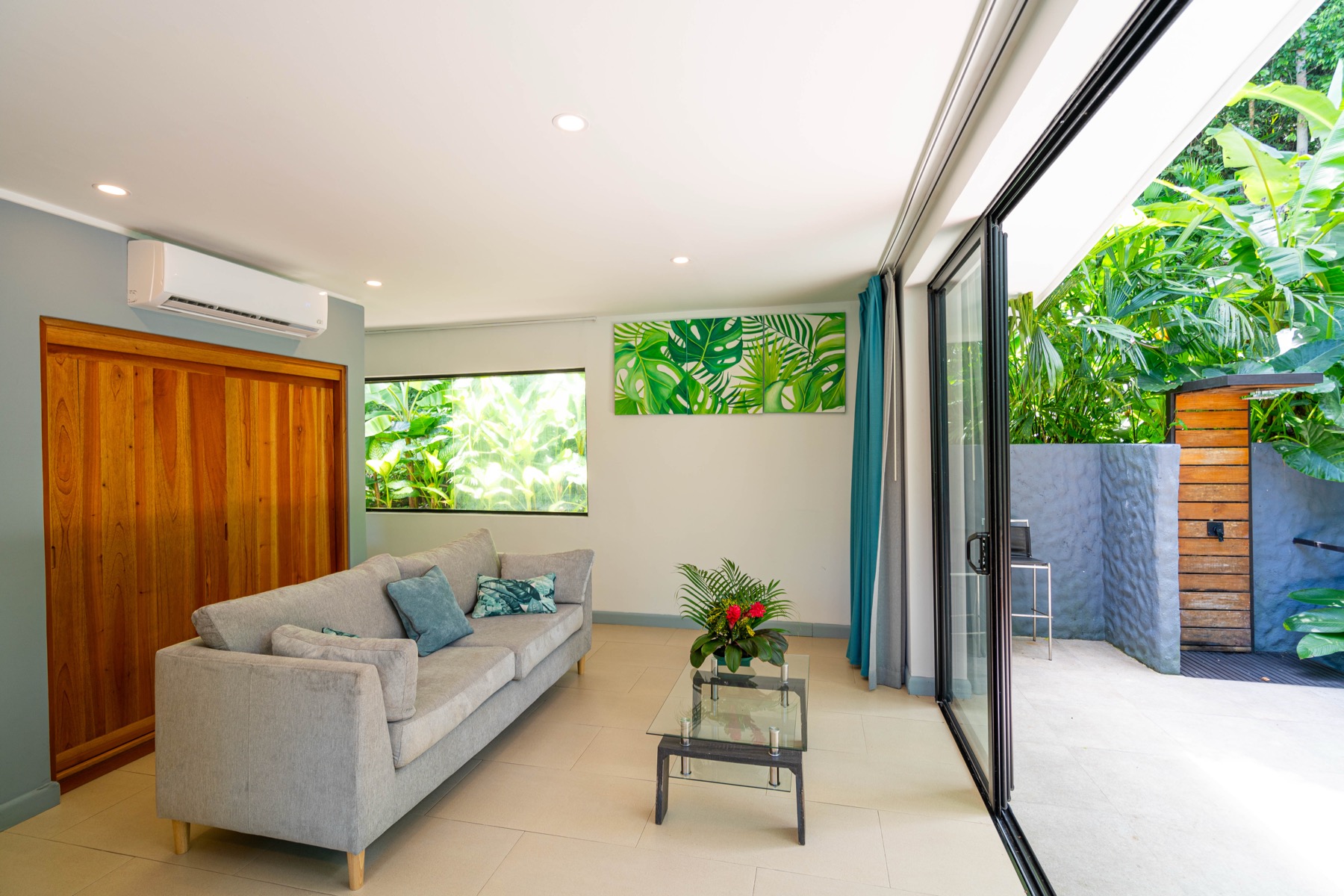 Turnkey Boutique Hotel in Prime Manuel Antonio Beach Location selected