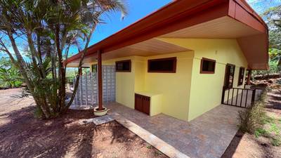 Move in ready 2 bedroom / 2 bathroom home with window ocean view and pool in Ojochal image 2