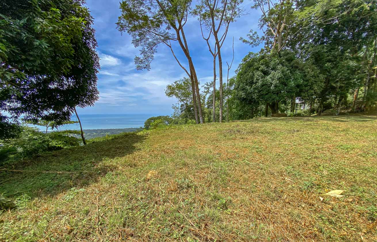 Large Uvita Lot with Whale’s Tail Ocean Views, Sunsets & Legal Water – Ready to Build selected