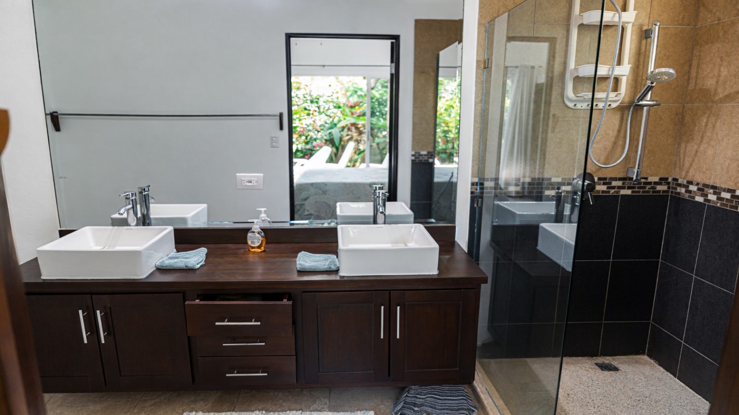 3 Bedroom Home Walking Distance to Playa Chaman – Villas del Sol, Bahía Ballena selected
