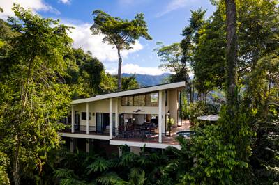 Turnkey Jungle-to-Ocean Investment with Proven Vacation Rental Performance image 1