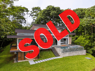 Luxury Mountain Retreat with Breathtaking Views image 1