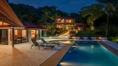 3 Bedroom Elegant Home With Guest Suite & Sweeping Ocean Views image 2