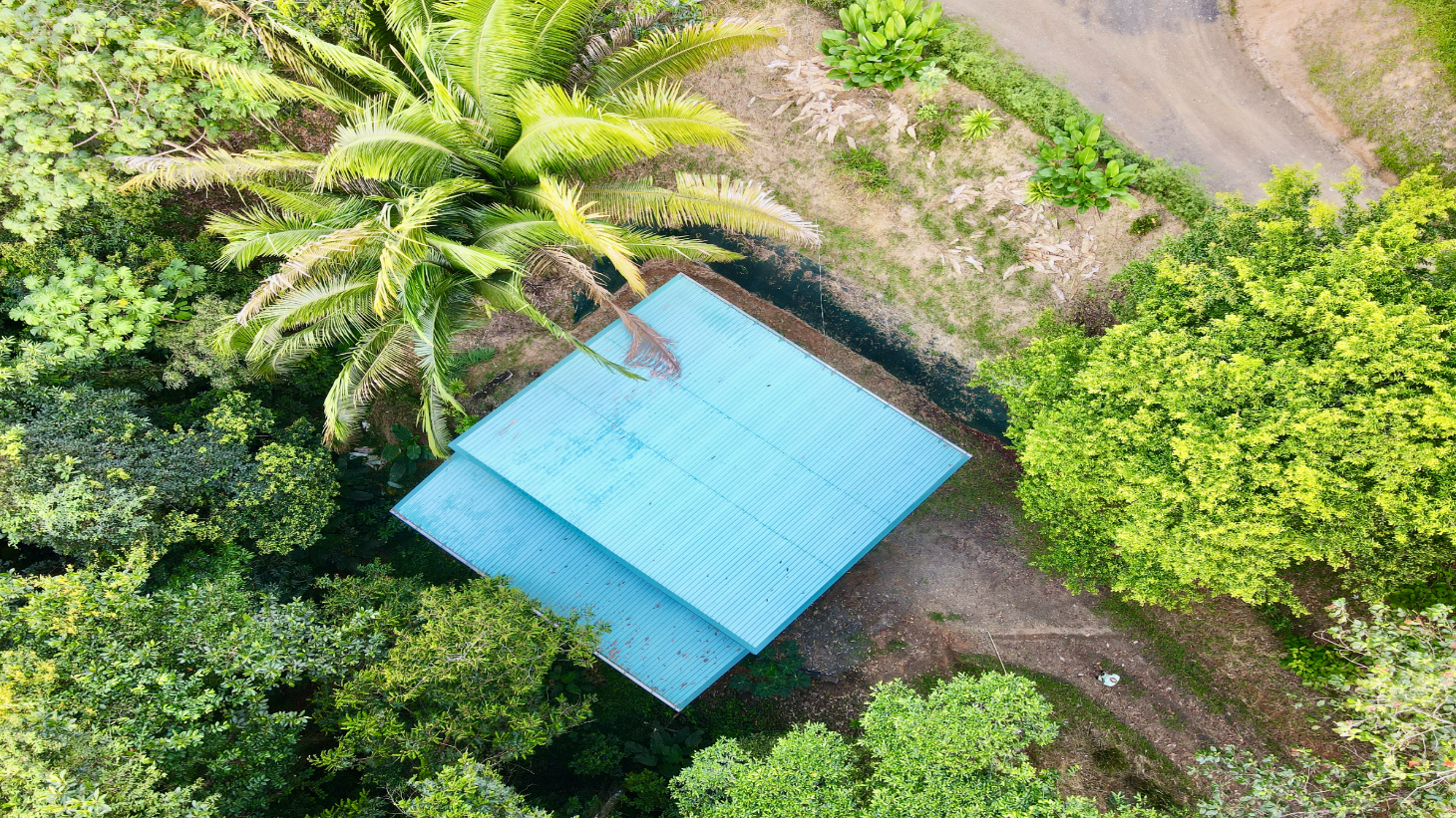 Private River Side Home Only Minutes From The Beach selected