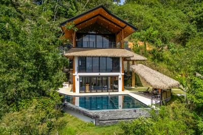 4-Bedroom Luxury Ocean-View Villa in Exclusive Gated Community image 1