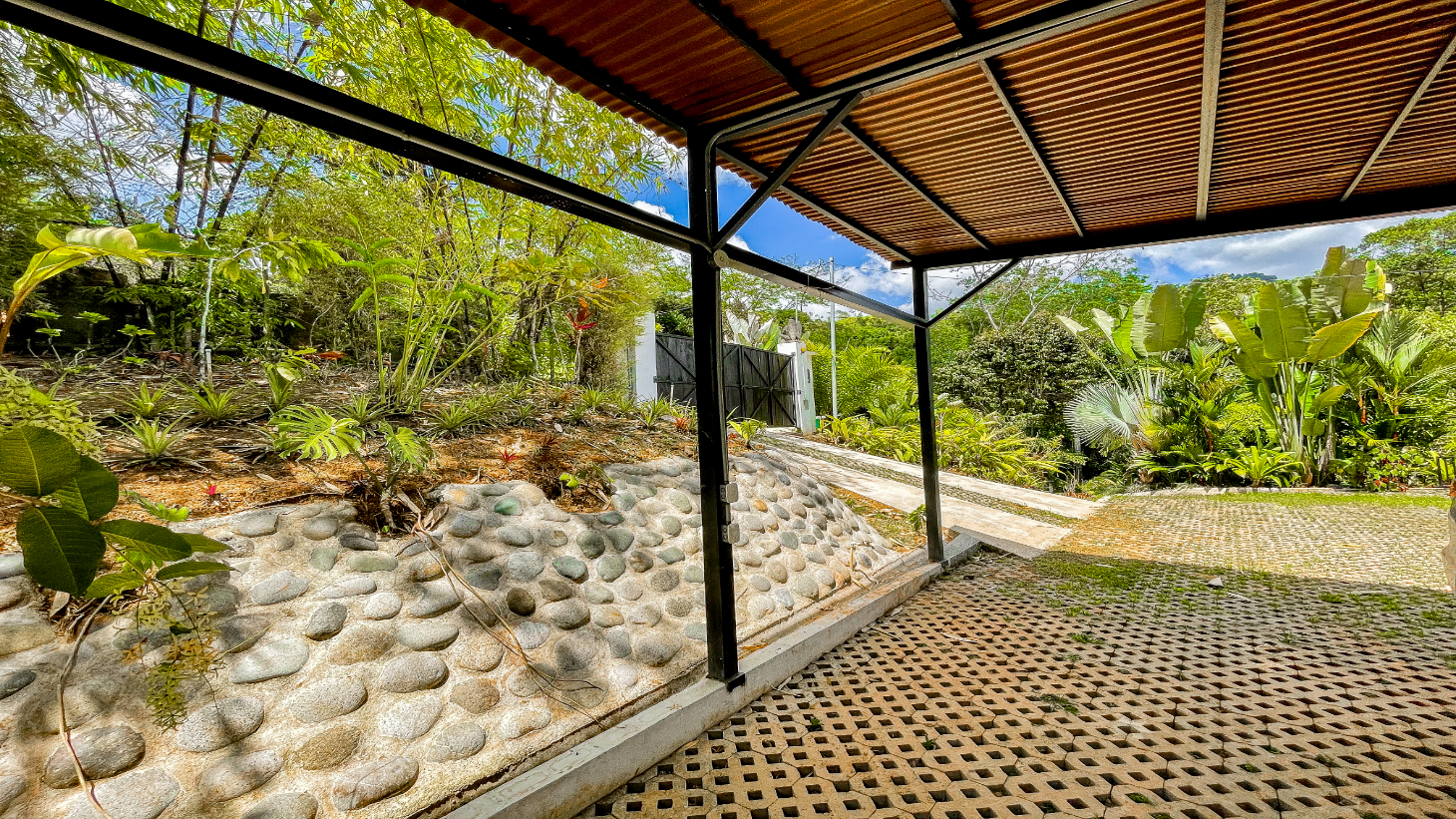 3 Bedroom Home With Ocean View Near Ojochal Tres Rios selected