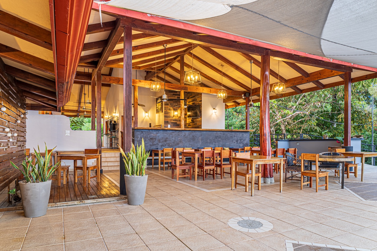 Oceanview Boutique Hotel and Villas Overlooking the Iconic Whale’s Tail selected