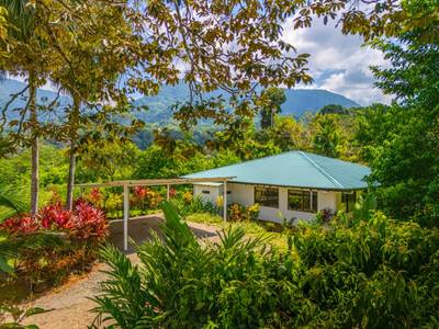 Turnkey Mountain-View Retreat in Tres Ríos with Expansion Potential image 1