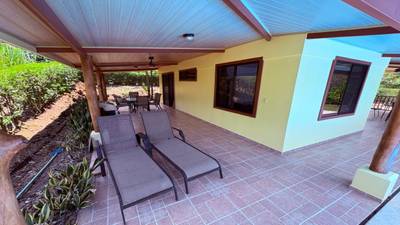 Move in ready 2 bedroom / 2 bathroom home with window ocean view and pool in Ojochal image 5
