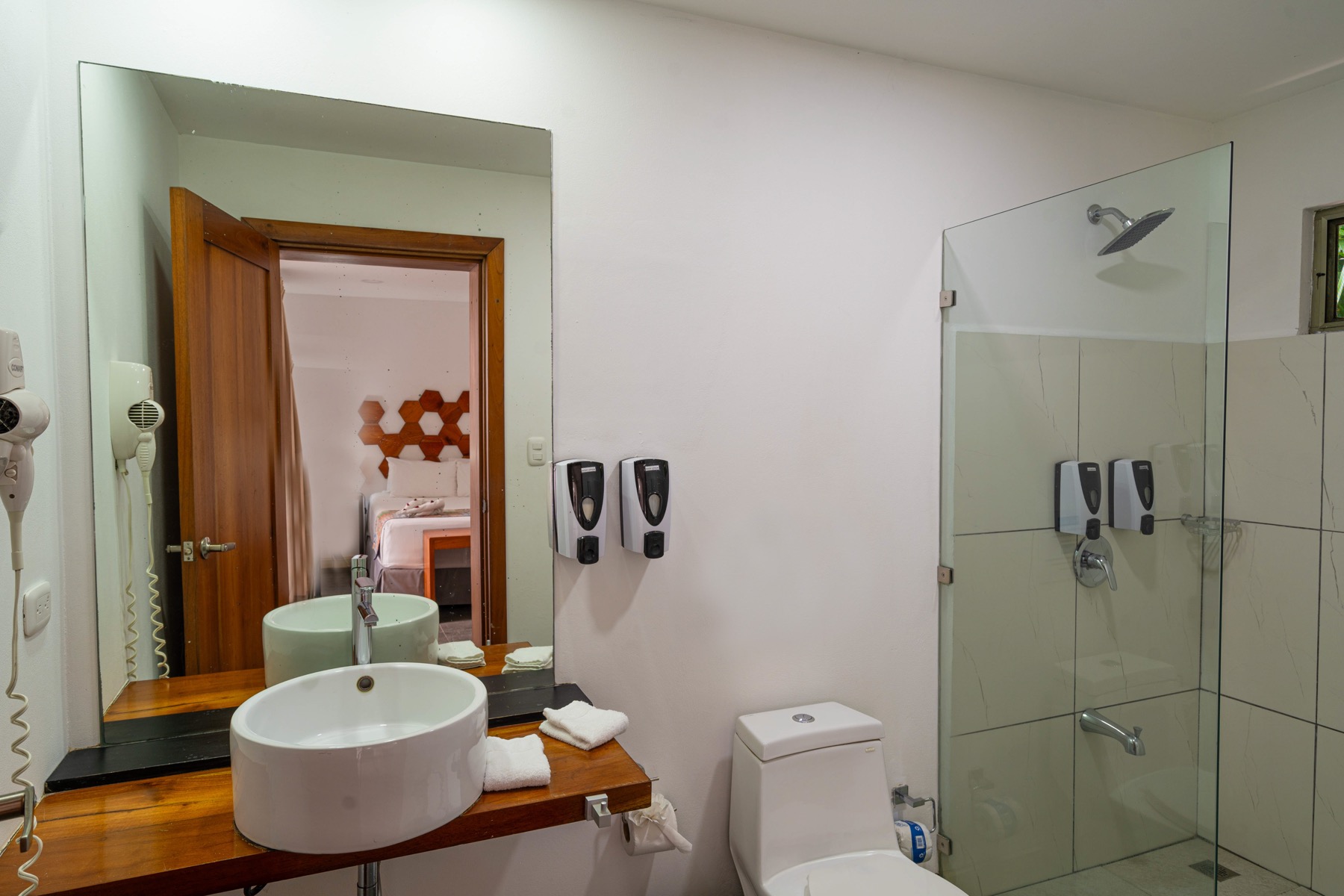 Turnkey Boutique Hotel in Prime Manuel Antonio Beach Location selected