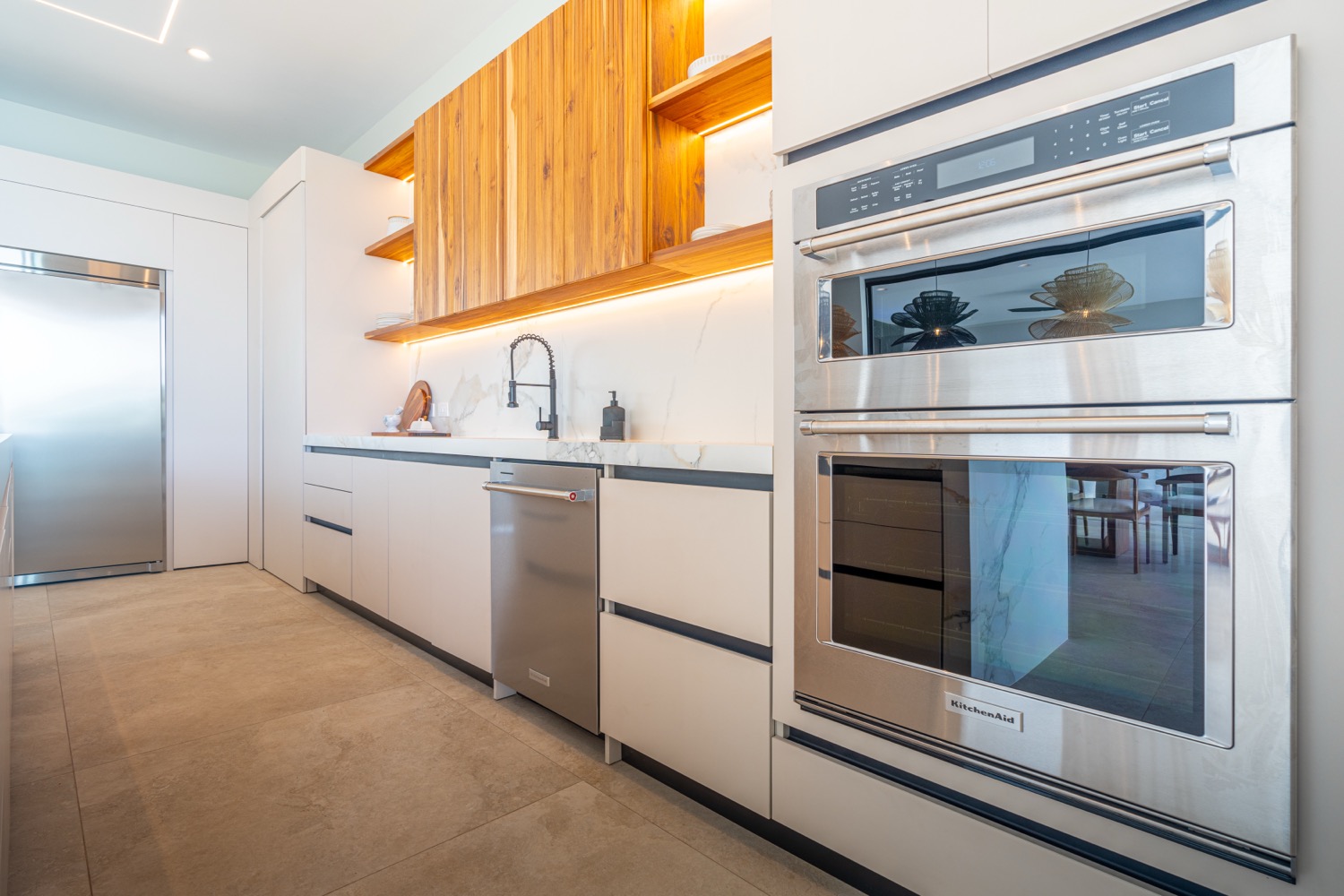 Luxury 5-Bedroom Estate with Panoramic Pacific Ocean & Jungle Views selected