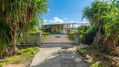Iconic Luxury Estate with Unmatched Mountain Views | Manuel Antonio Estates image 3