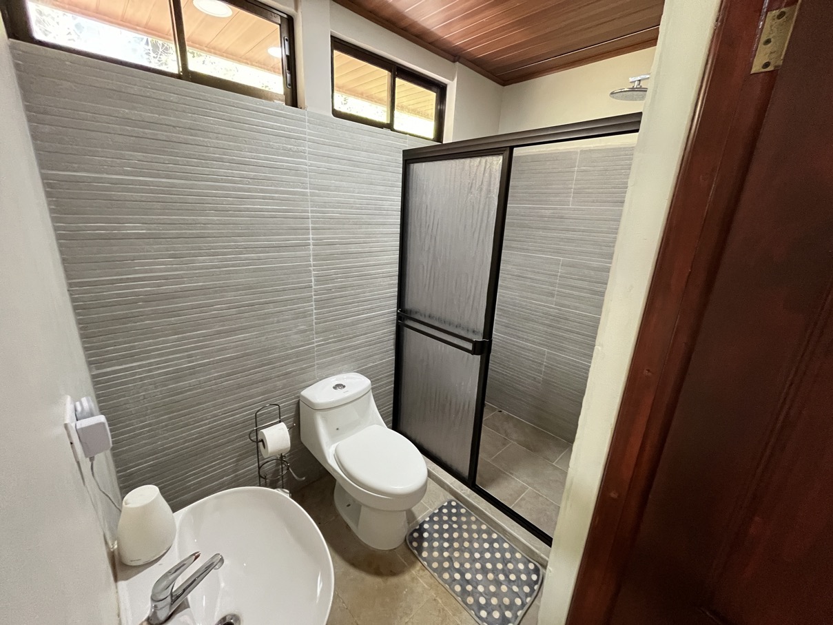 Charming Mountain Retreat in Vergel de Osa – Minutes from Ojochal, Beaches, and Waterfalls selected